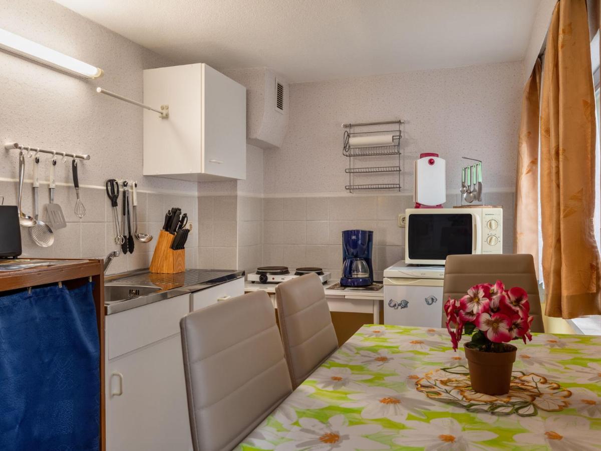 Beautiful Holiday House In Biendorf With Garden Korchow 외부 사진